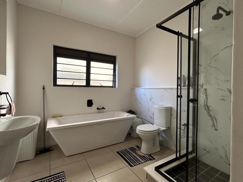 To Let 3 Bedroom Property for Rent in Sandown Western Cape